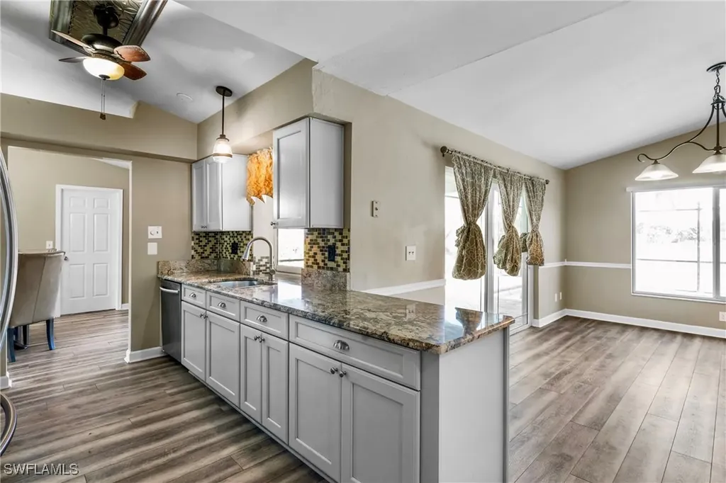 10570 Regent Circle Naples FL 34109