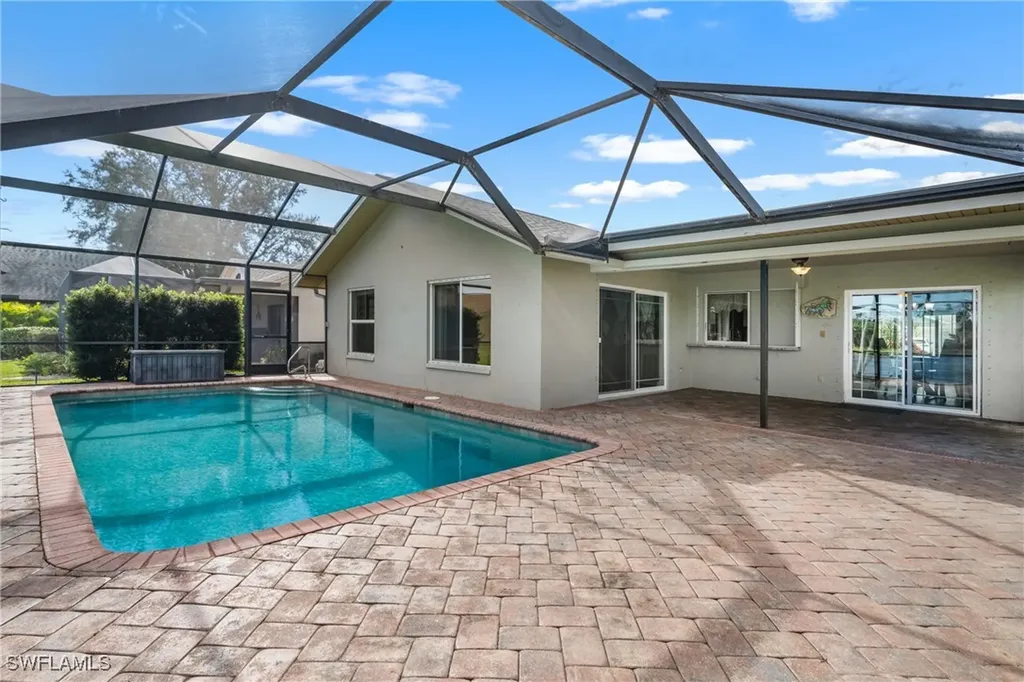 10570 Regent Circle Naples FL 34109