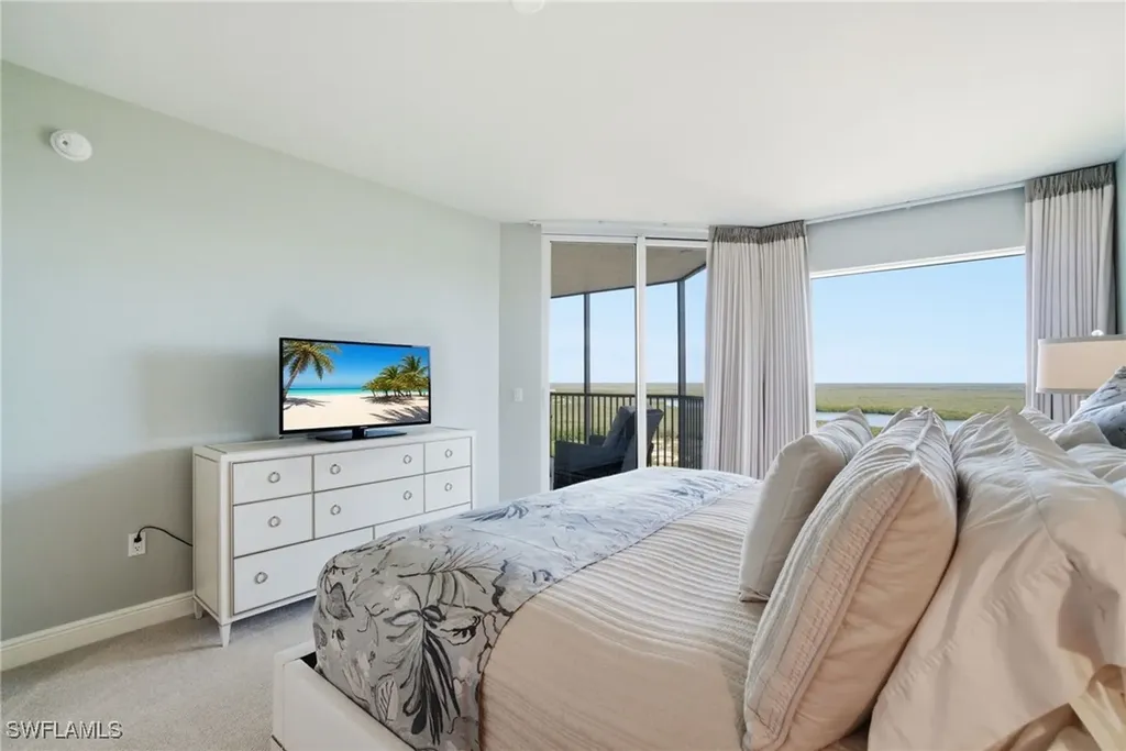 1060 Borghese Lane Naples FL 34114