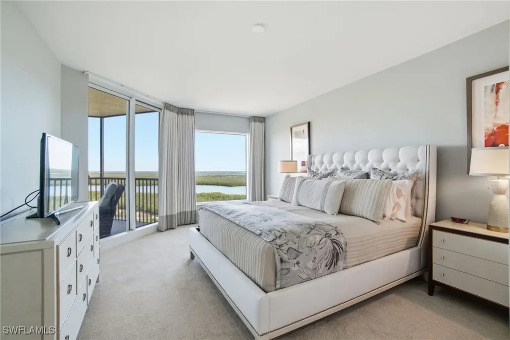 1060 Borghese Lane Naples FL 34114