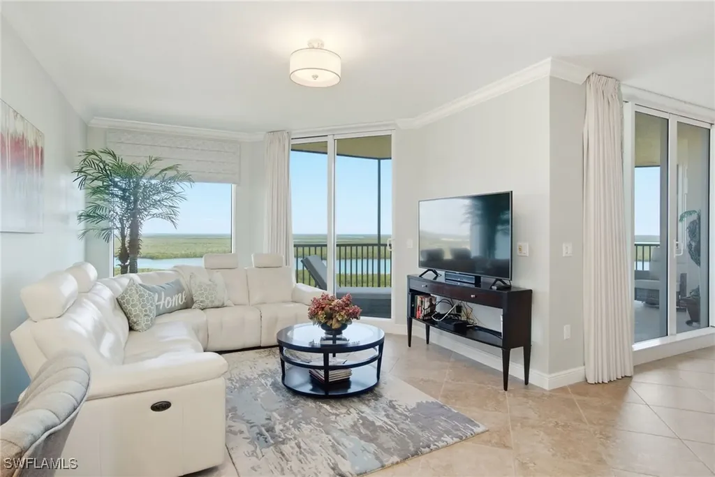 1060 Borghese Lane Naples FL 34114