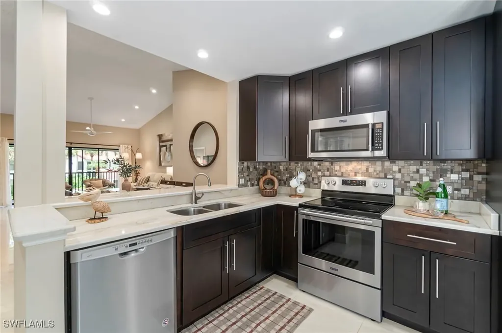 613 Serendipity Drive Naples FL 34108