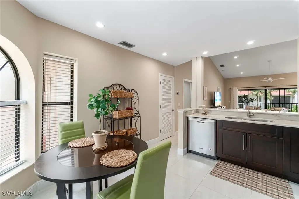 613 Serendipity Drive Naples FL 34108