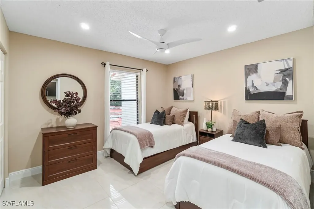 613 Serendipity Drive Naples FL 34108