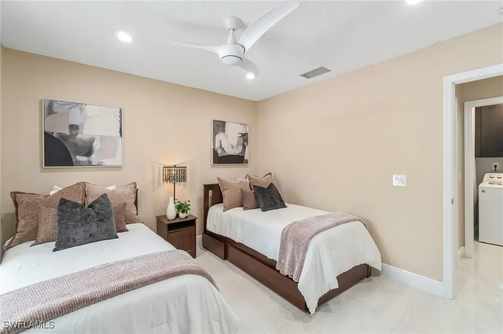 613 Serendipity Drive Naples FL 34108