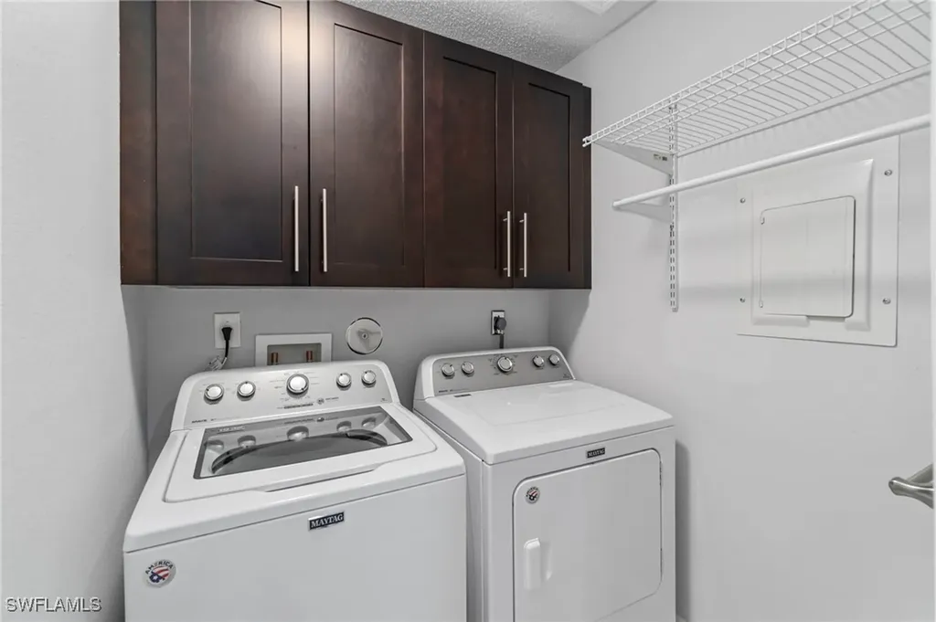 613 Serendipity Drive Naples FL 34108