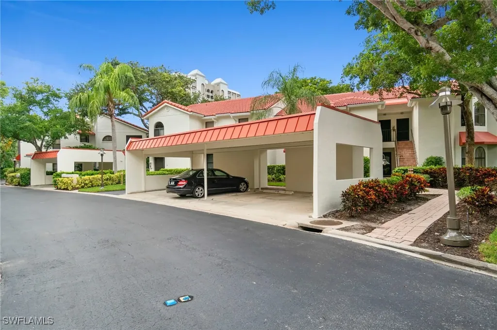 613 Serendipity Drive Naples FL 34108