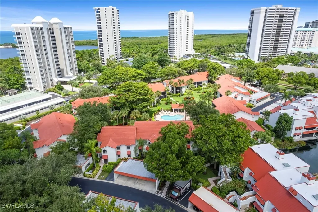 613 Serendipity Drive Naples FL 34108