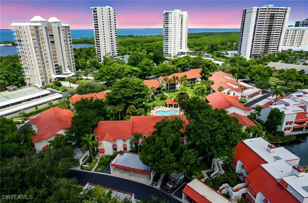 613 Serendipity Drive Naples FL 34108