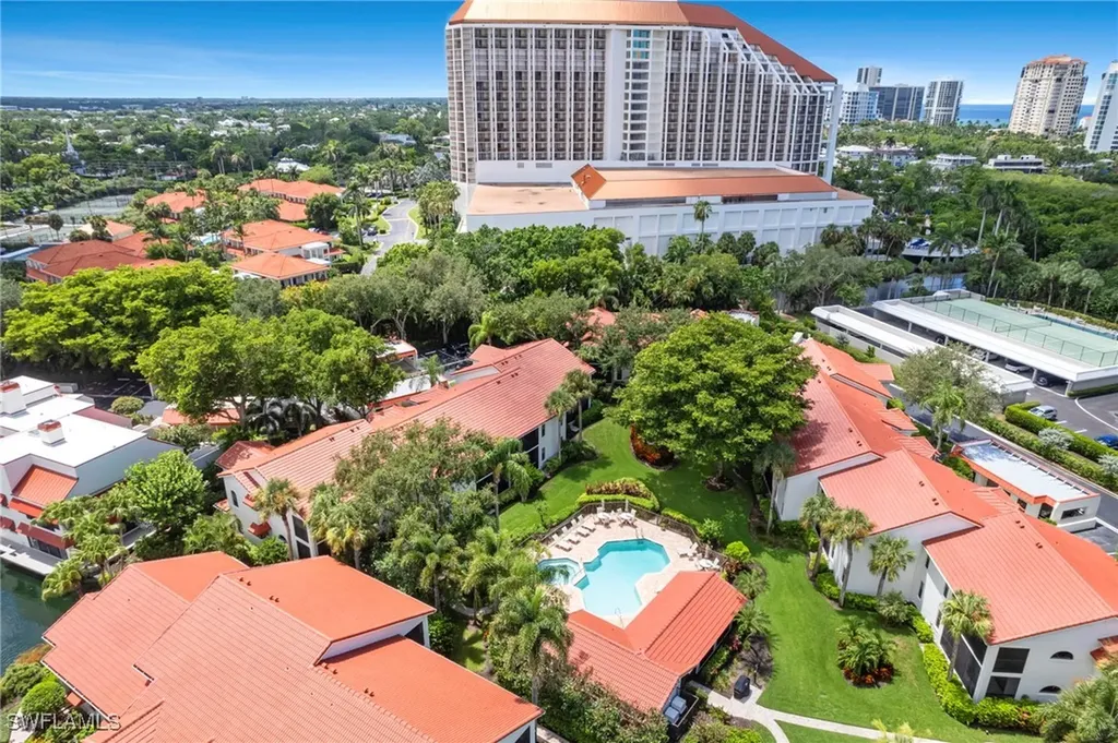 613 Serendipity Drive Naples FL 34108