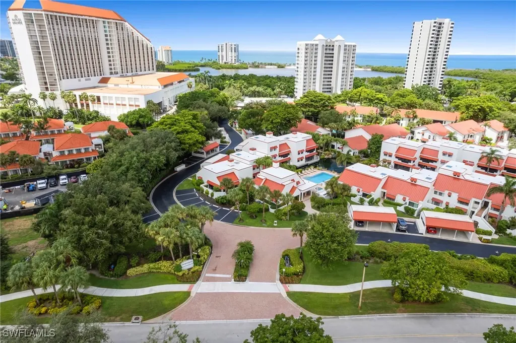 613 Serendipity Drive Naples FL 34108