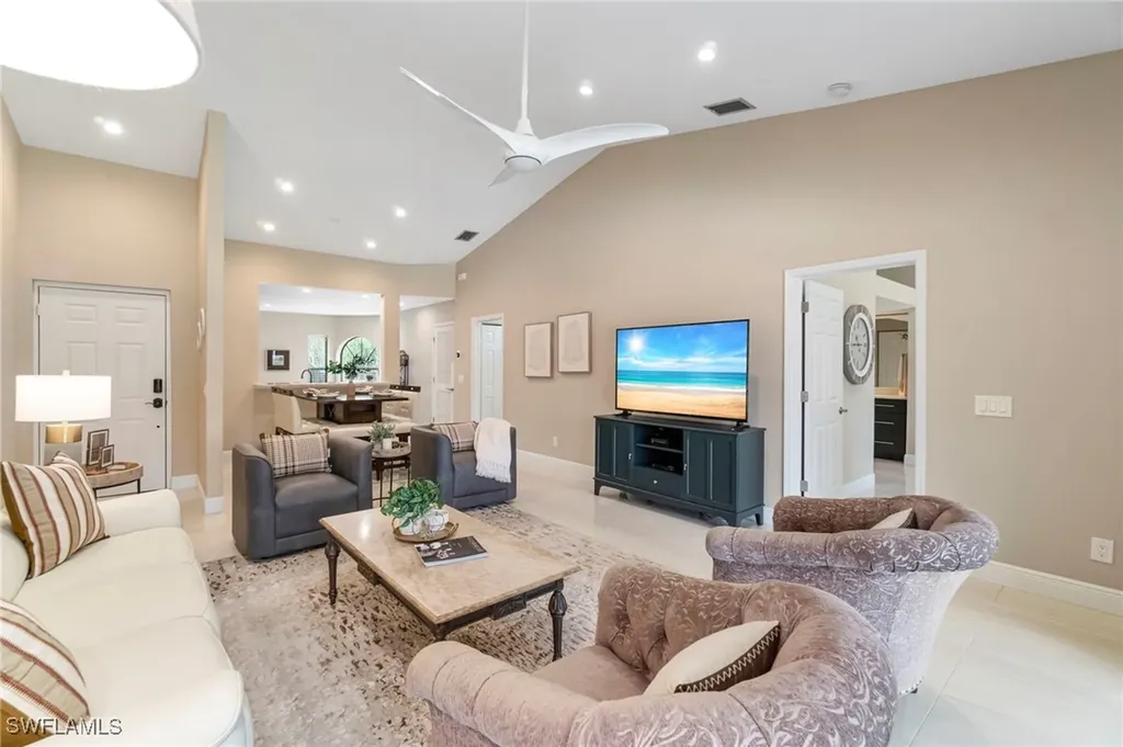 613 Serendipity Drive Naples FL 34108