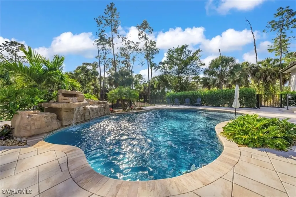 4186 3rd Avenue NW Naples FL 34119