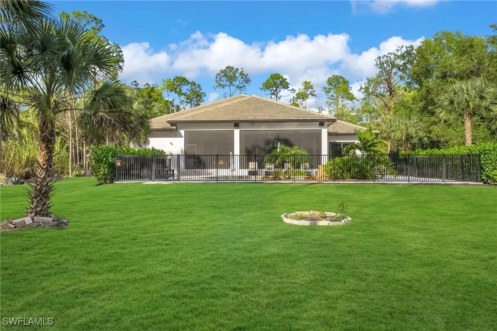 4186 3rd Avenue NW Naples FL 34119