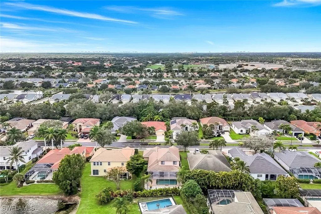 8493 Laurel Lakes Boulevard Naples FL 34119