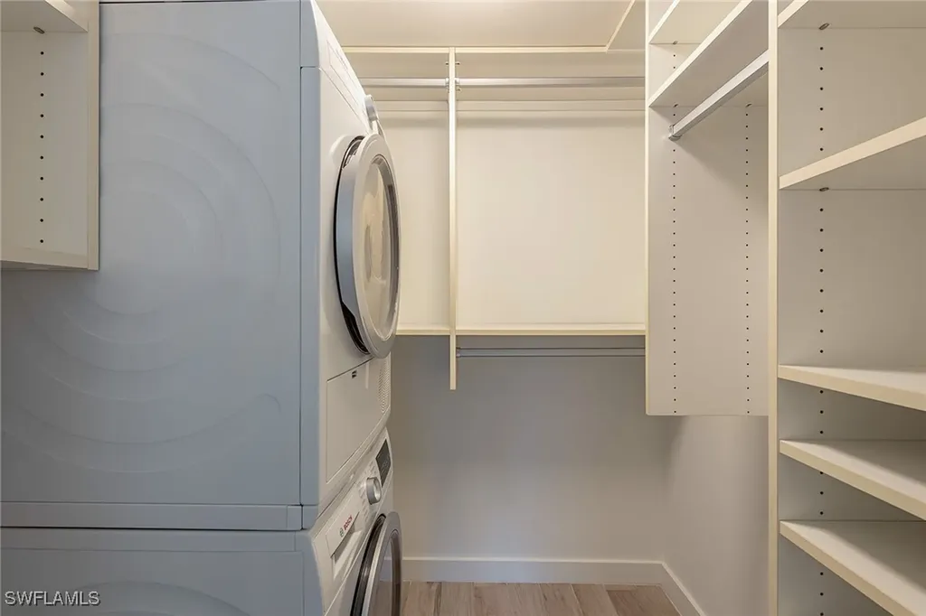 545 Broad Avenue S Naples FL 34102