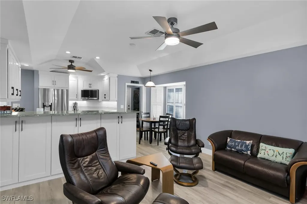 789 Coldstream Court Naples FL 34104