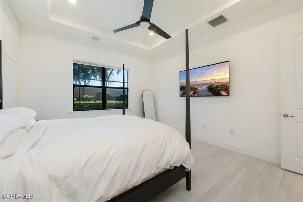 7222 Wilton Drive Naples FL 34109