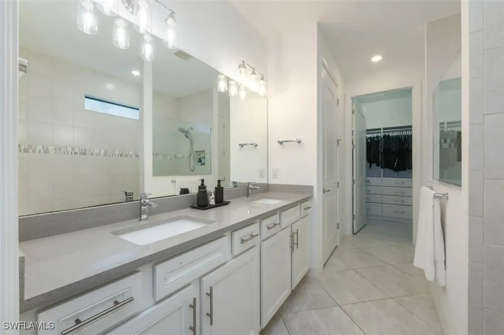 7222 Wilton Drive Naples FL 34109