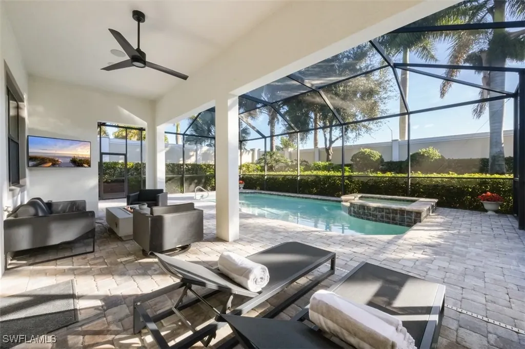 7222 Wilton Drive Naples FL 34109
