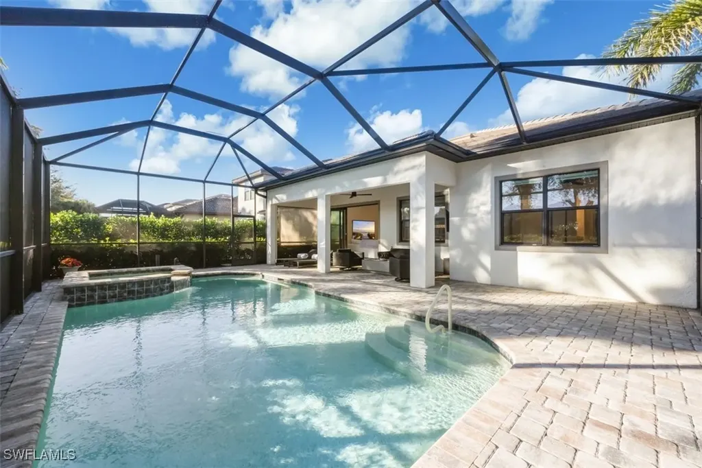 7222 Wilton Drive Naples FL 34109