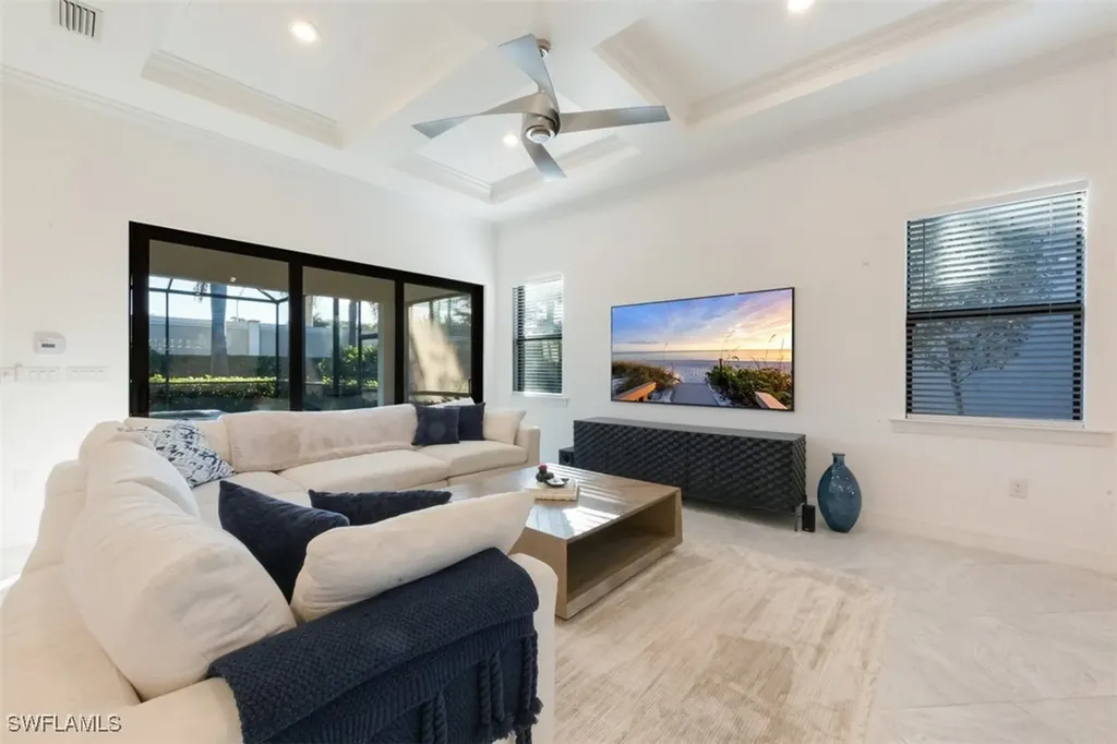 7222 Wilton Drive Naples FL 34109