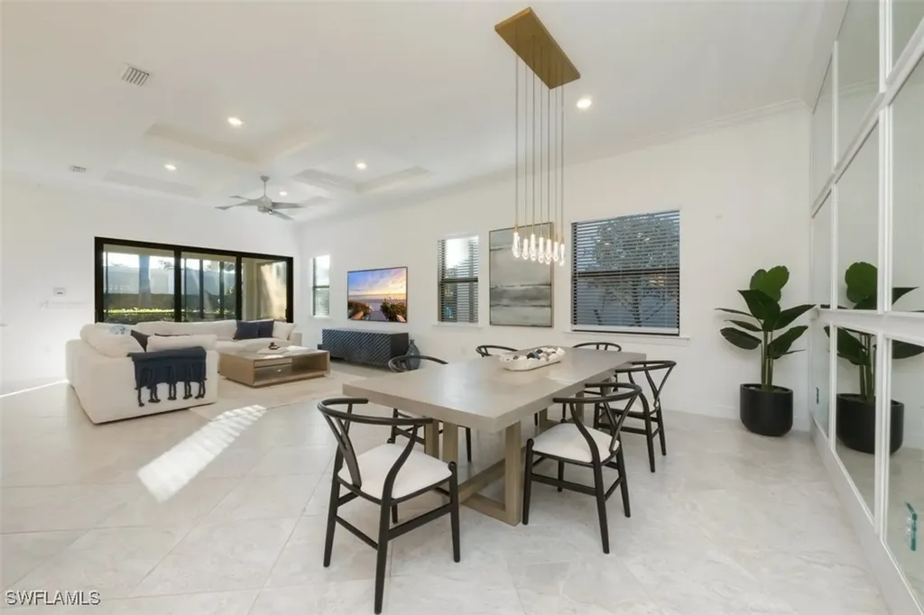 7222 Wilton Drive Naples FL 34109