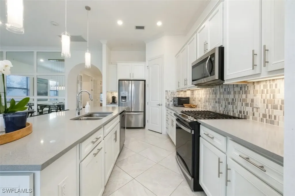 7222 Wilton Drive Naples FL 34109