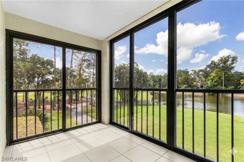 228 Fox Glen Drive Naples FL 34104