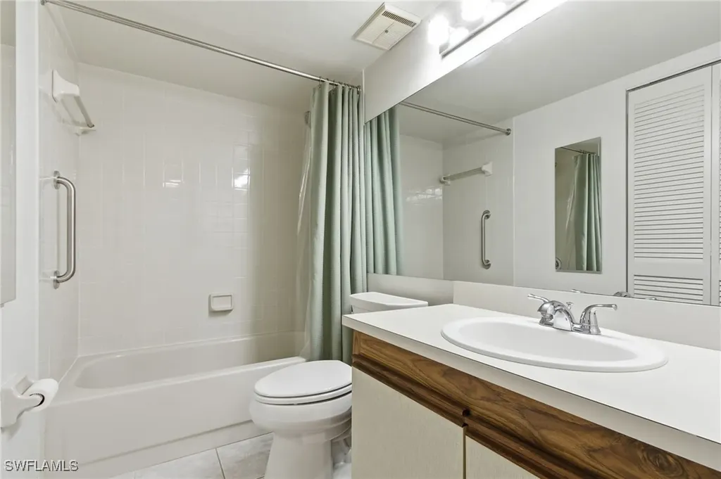 228 Fox Glen Drive Naples FL 34104