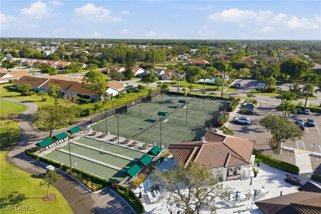 228 Fox Glen Drive Naples FL 34104