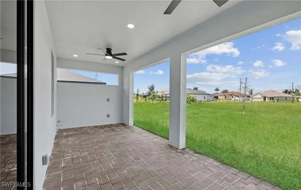 324 El Dorado Boulevard S Cape Coral FL 33991