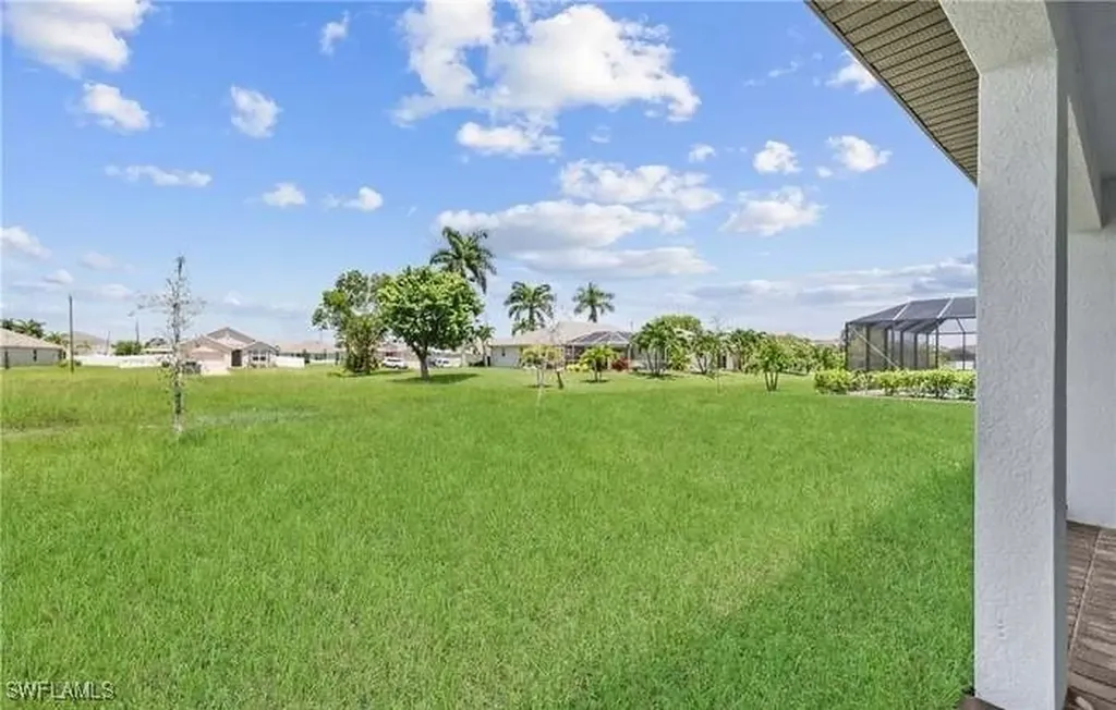 324 El Dorado Boulevard S Cape Coral FL 33991