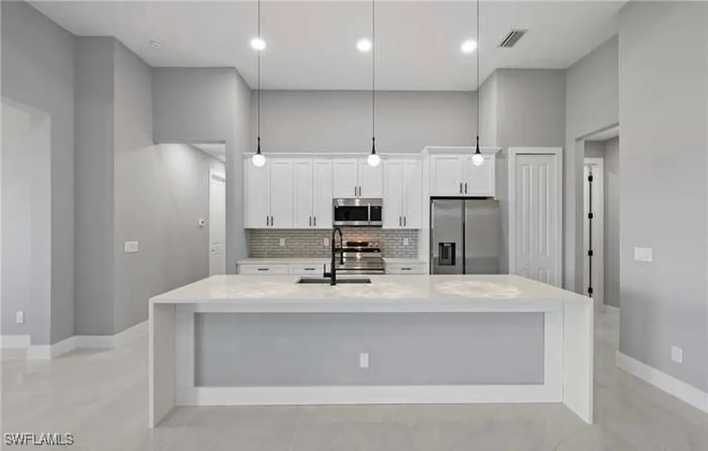 324 El Dorado Boulevard S Cape Coral FL 33991