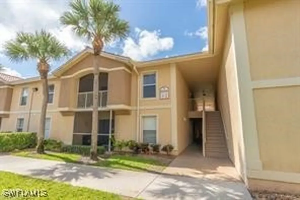 8285 Ibis Club Drive Naples FL 34104