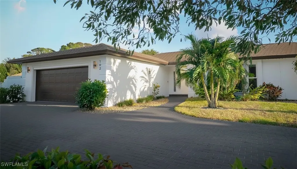 102 Sharwood Drive Naples FL 34110