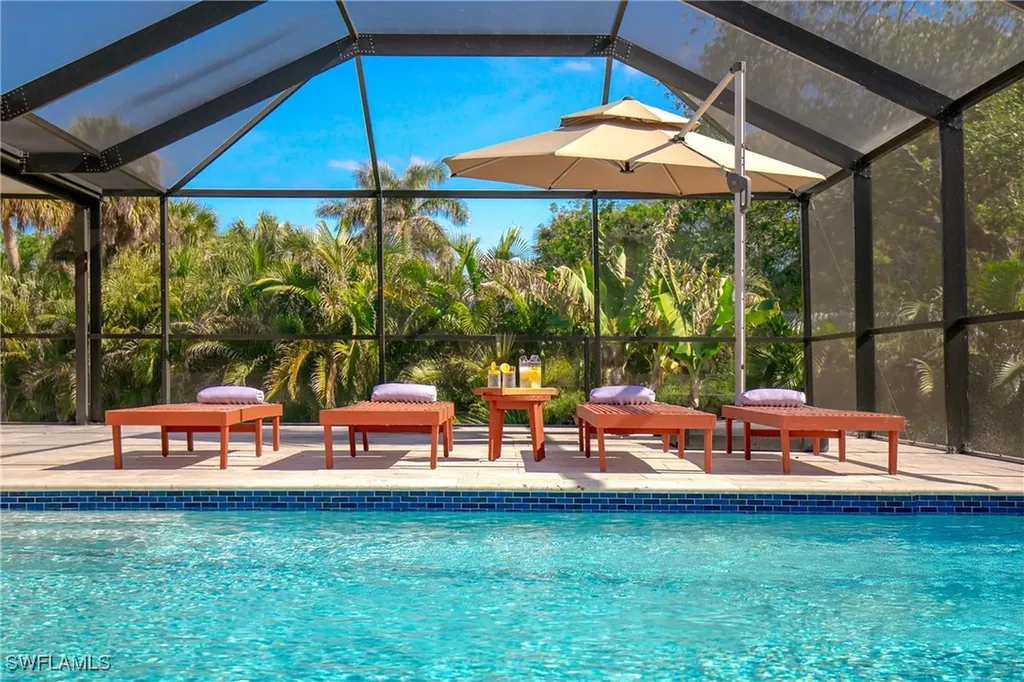 102 Sharwood Drive Naples FL 34110