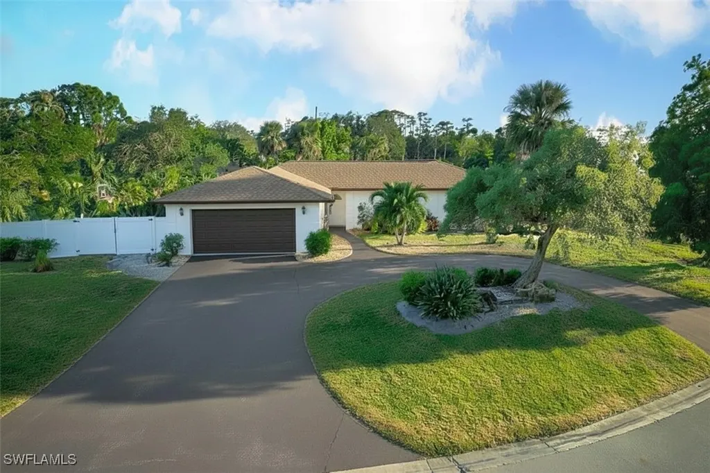 102 Sharwood Drive Naples FL 34110