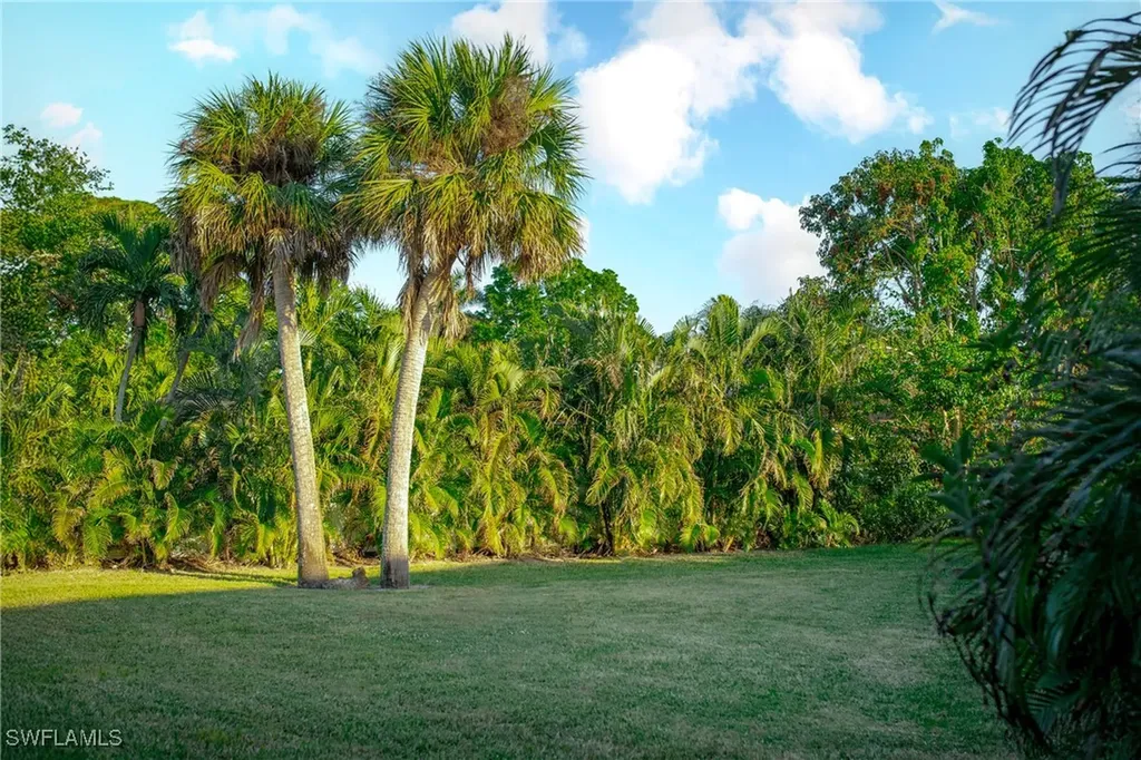 102 Sharwood Drive Naples FL 34110