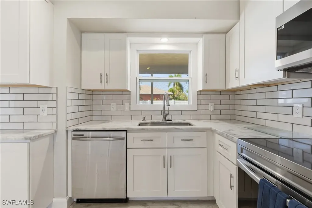 3612 SW 6th Place Cape Coral FL 33914