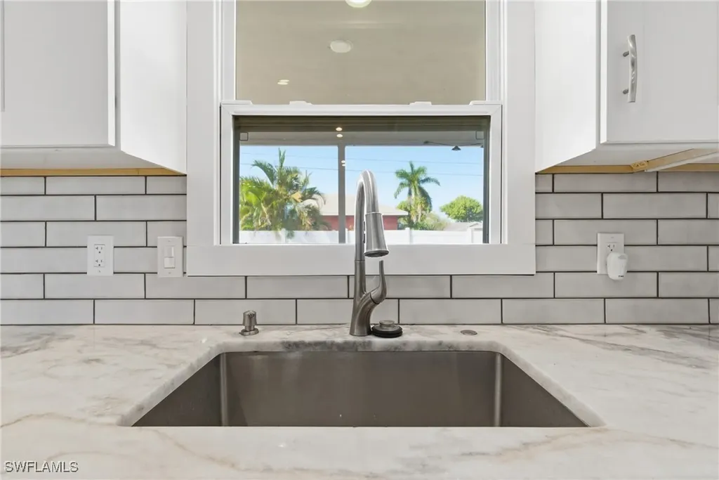 3612 SW 6th Place Cape Coral FL 33914