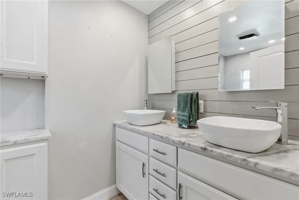 3612 SW 6th Place Cape Coral FL 33914