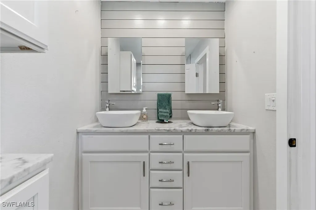 3612 SW 6th Place Cape Coral FL 33914