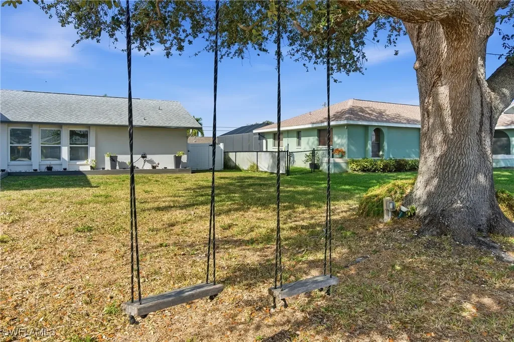 3612 SW 6th Place Cape Coral FL 33914