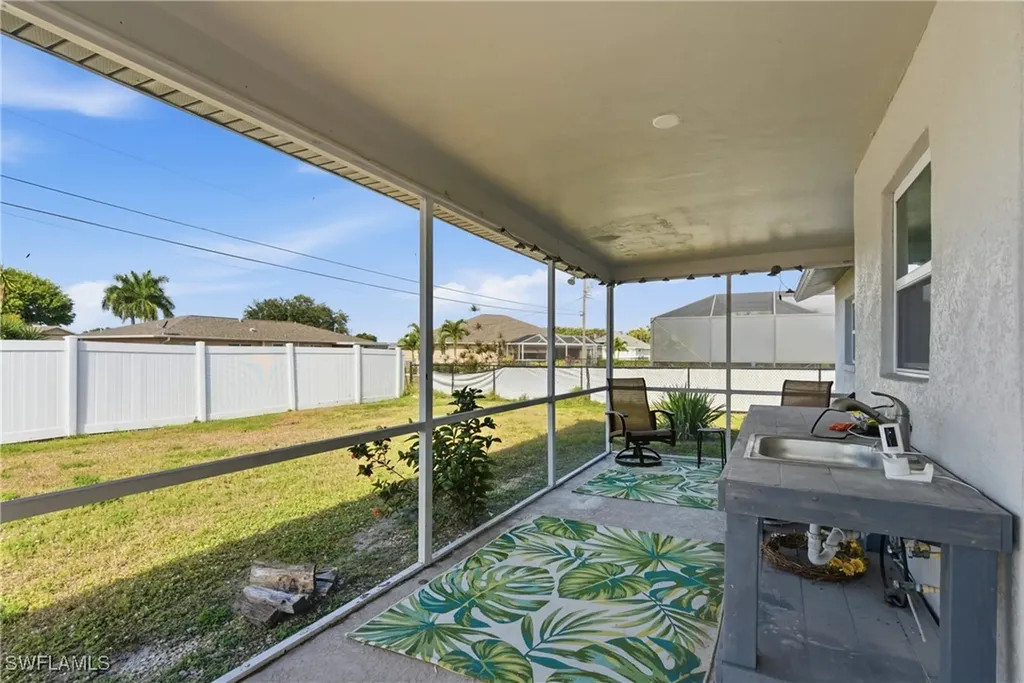 3612 SW 6th Place Cape Coral FL 33914