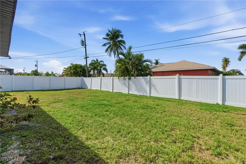 3612 SW 6th Place Cape Coral FL 33914