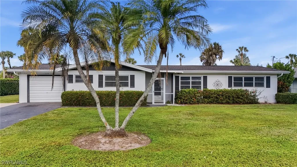 169 Viking Way Naples FL 34110