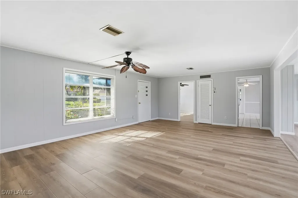 169 Viking Way Naples FL 34110