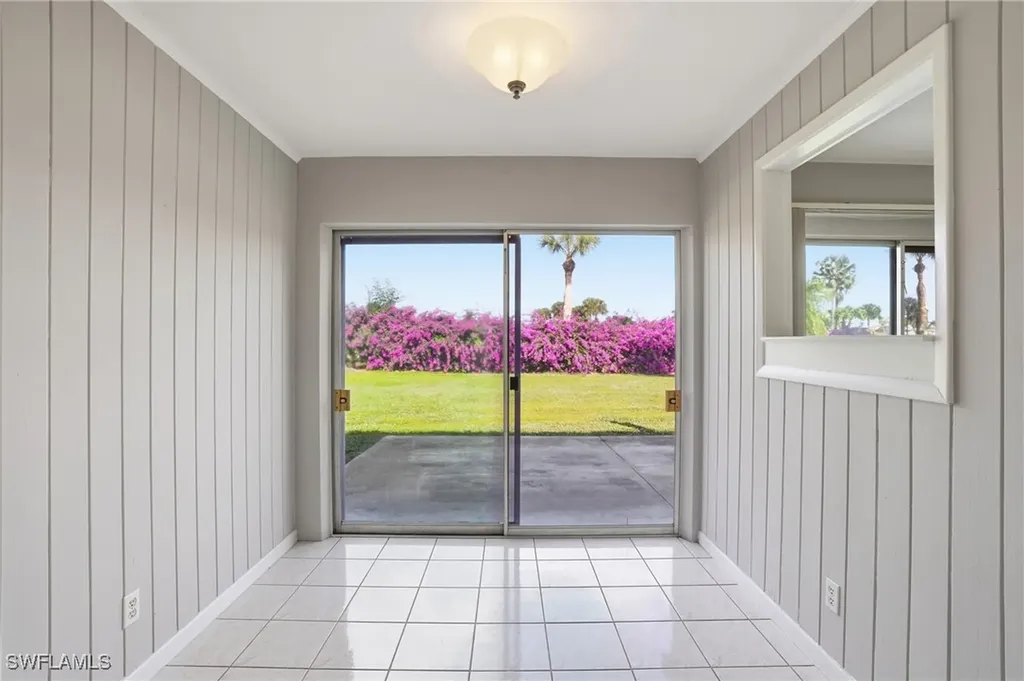 169 Viking Way Naples FL 34110