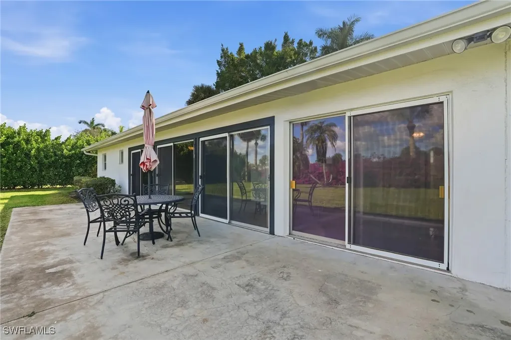 169 Viking Way Naples FL 34110